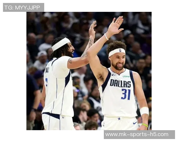 独行侠计划交易浓眉和克莱寻找合适球队以重塑阵容